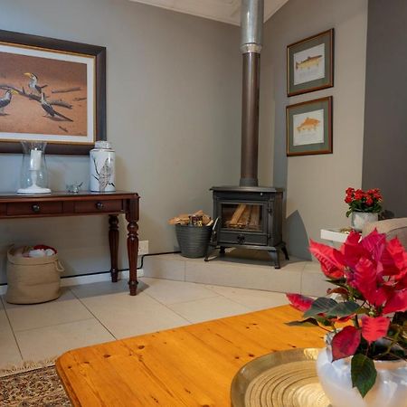 Rueby'S Guesthouse Dullstroom Exterior foto