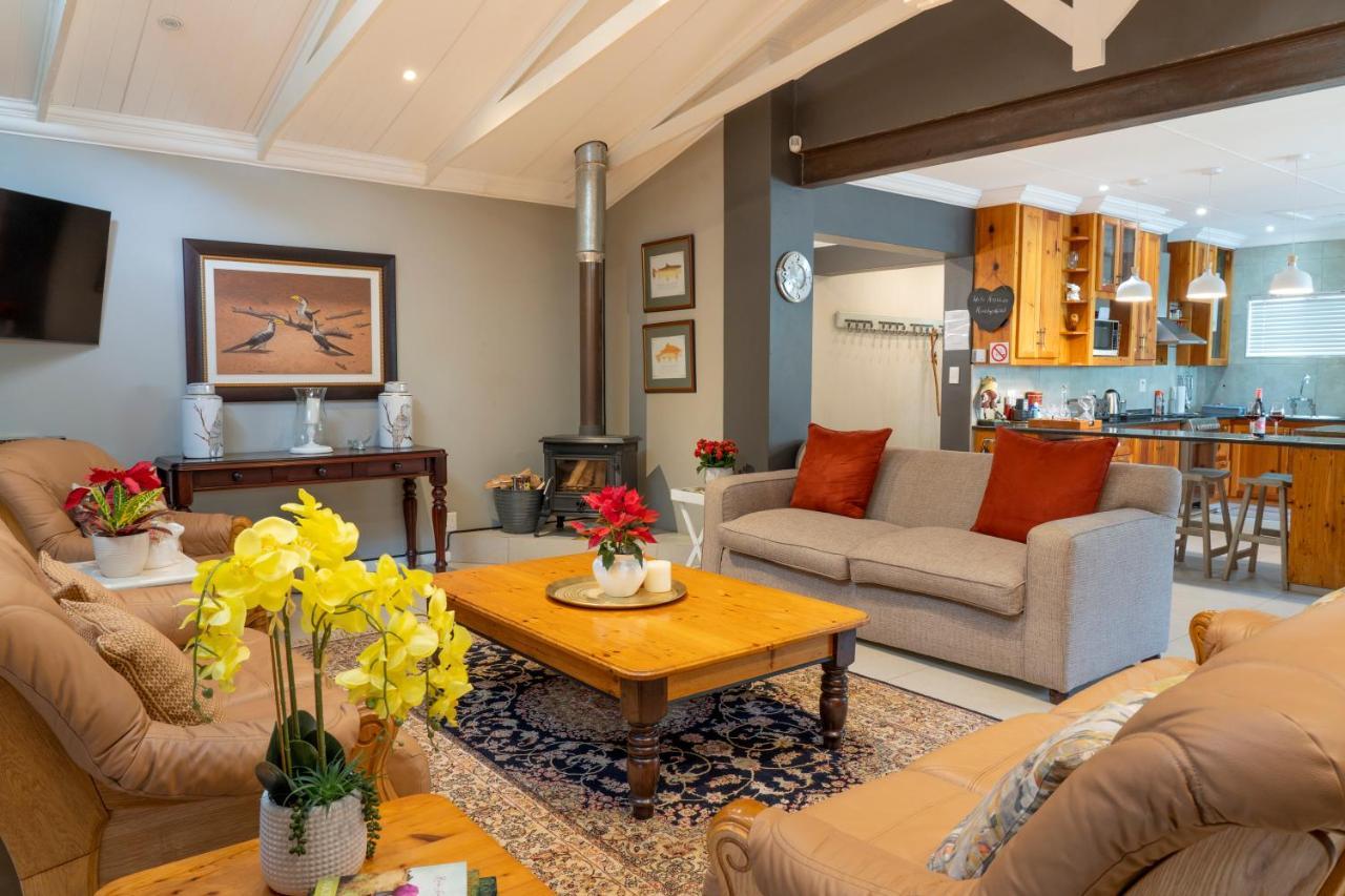 Rueby'S Guesthouse Dullstroom Exterior foto